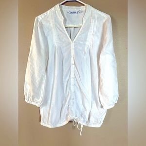 St John’s Bay women’s blouse with tie front waistline. Women’s Size Large